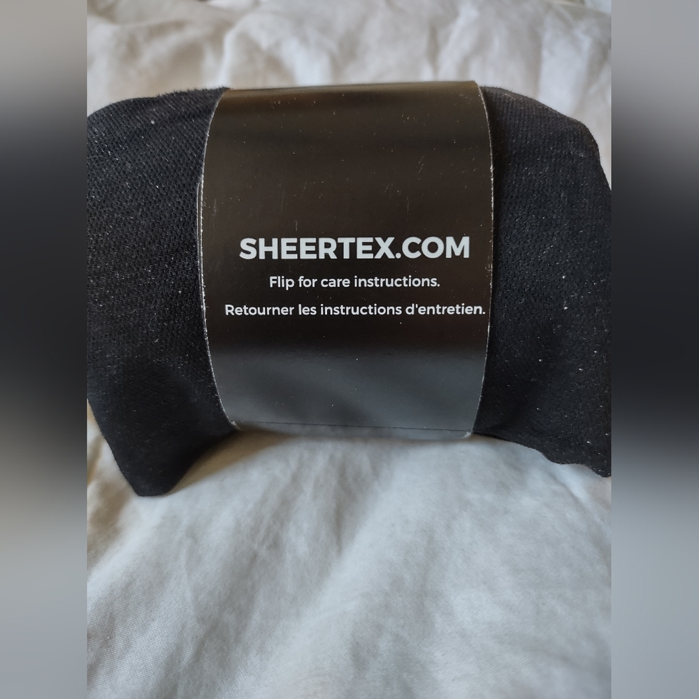 NWT Sheertex Black Patterned Tights - XL